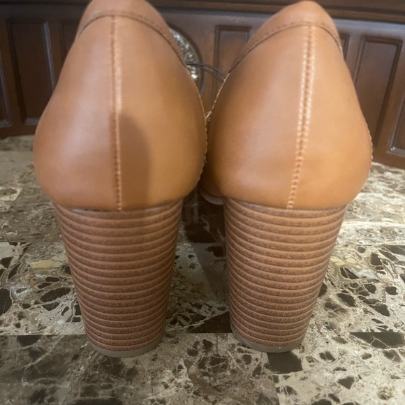 Jones New York Cyri womens heel - Picture 2 of 6